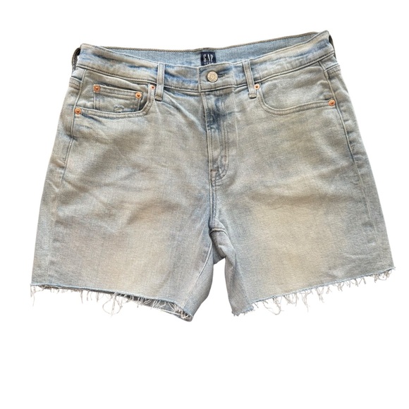 GAP Women's Light Wash Cut Off Midi Shorts size 10/30 Tall - Picture 1 of 2
